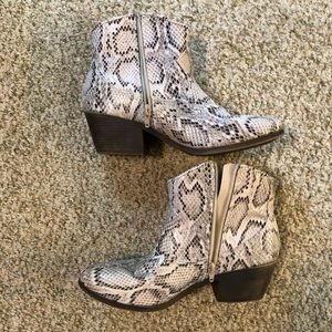 Snake print Booties